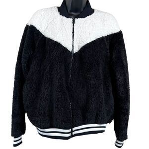 Nike Women's Sportswear Wolf Sherpa Bomber Jacket